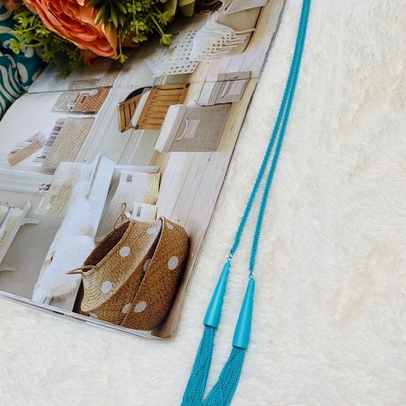 Kendra Scott Phara Necklace in Aqua - Picture 8 of 8